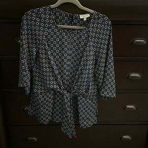 Beautiful silky polyester Chenault top size M from Dress Barn. Brand new w/tags